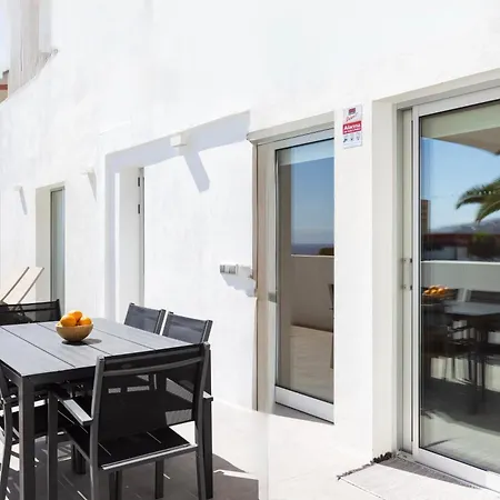 Vistas Al Atlatico Apartment *